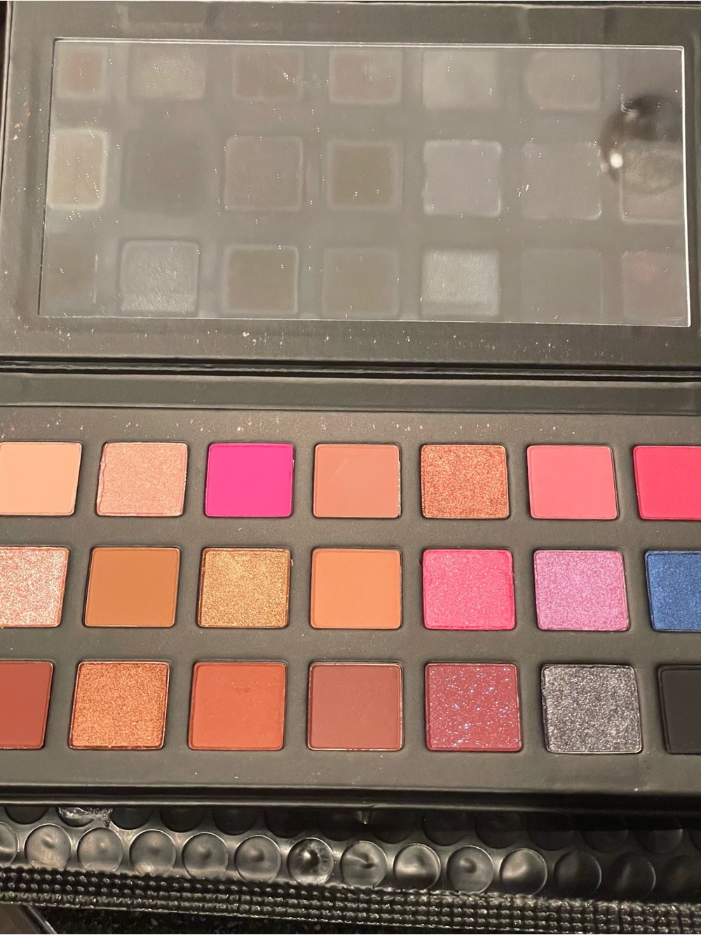KYLIE Cosmetics Sipping Pretty Eyeshadow Palette